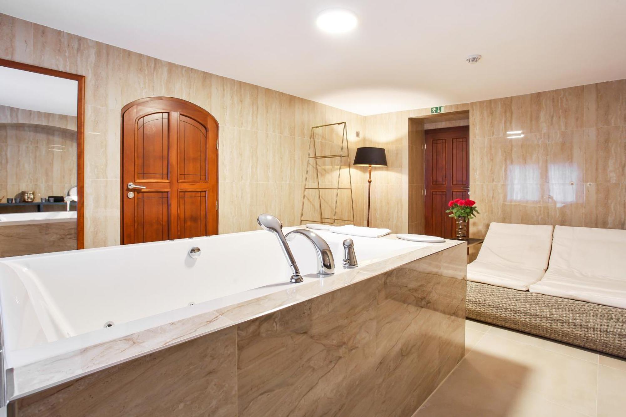 Castle Hotel & Wellness Poděbrady Esterno foto